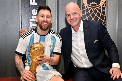 FIFA favors Messi