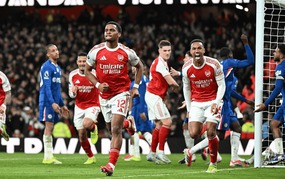 Arsenal re-establishes a five-point lead over Man City with a dramatic derby victory.