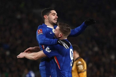 Chelsea plunges Hull City into a nightmare night
