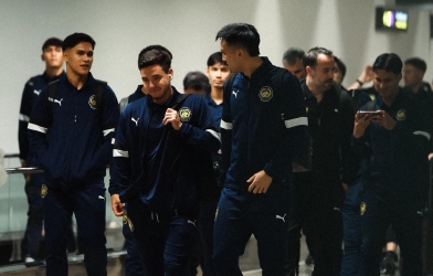 A group of Malaysian naturalized stars arrives in Ninh Binh, ready to face the Vietnamese national team.