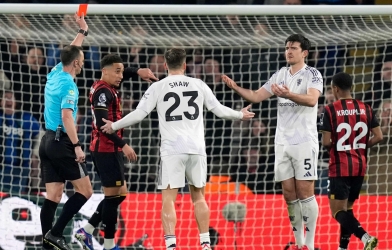 MU legend accuses referee of bias after Maguire's red card