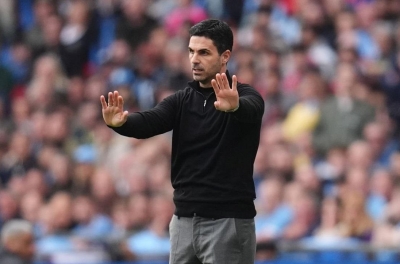 Bad news hits Arsenal, stumbling in the title race.