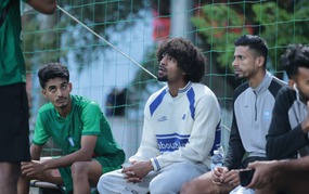 Vietnam football hot news today March 25th: Korean referee officiates Vietnam vs Malaysia match; Bangladeshi Premier League player arrives in Vietnam